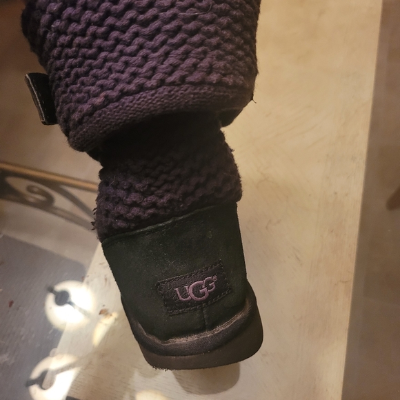Uggs - Picture 5 of 8